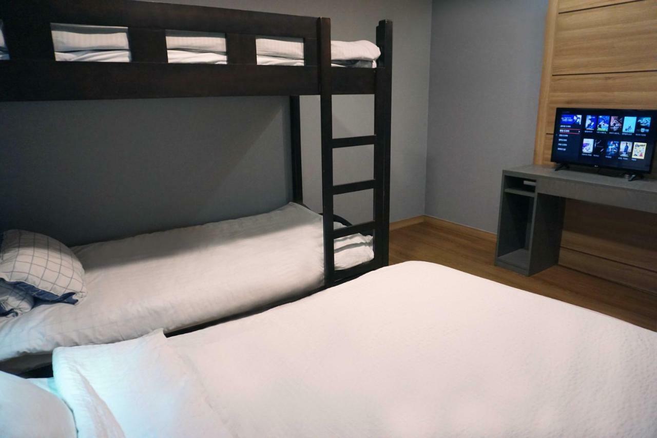 J-Honor Guesthouse Seul Dış mekan fotoğraf