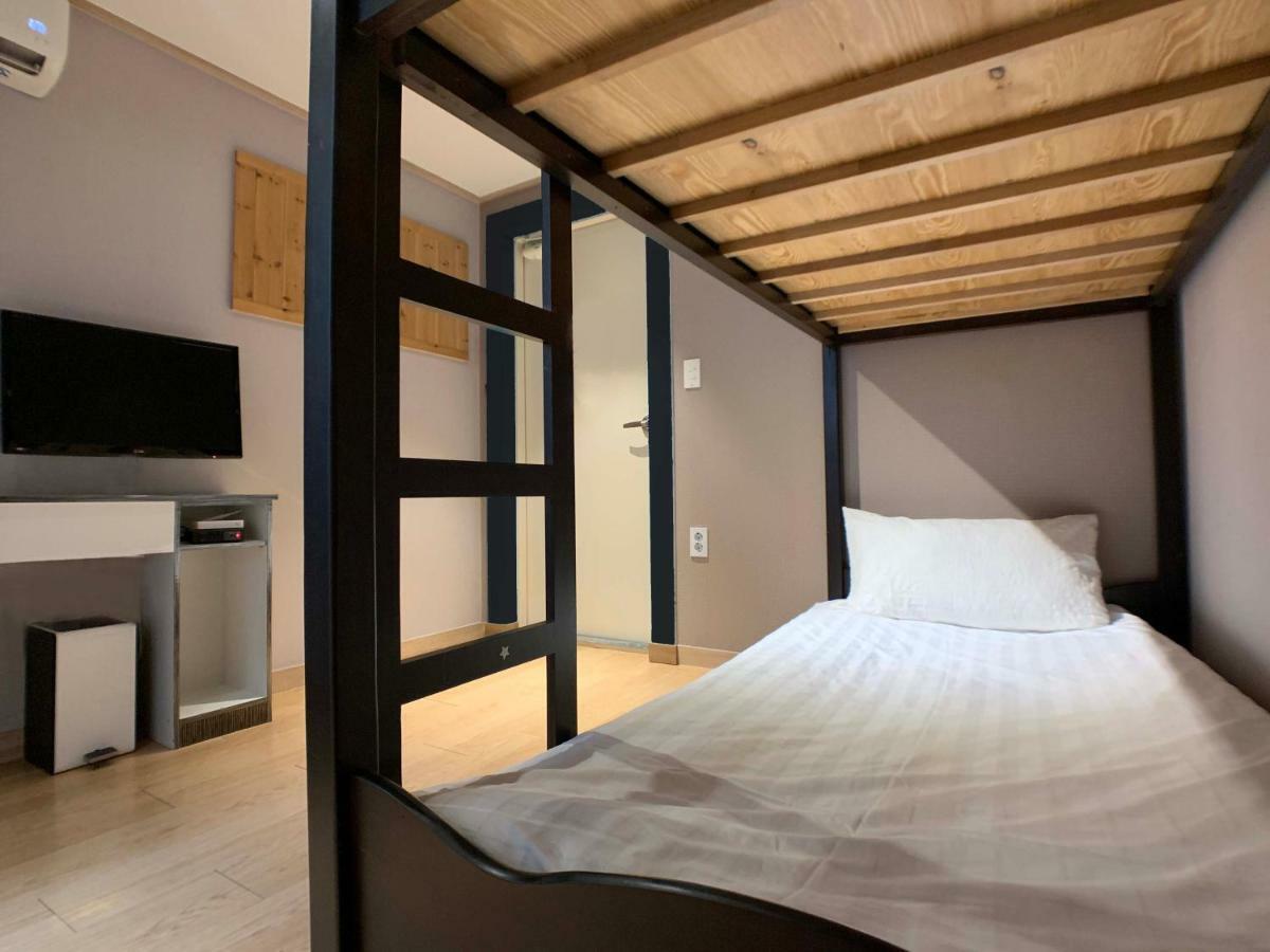 J-Honor Guesthouse Seul Dış mekan fotoğraf