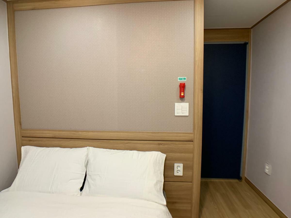 J-Honor Guesthouse Seul Dış mekan fotoğraf